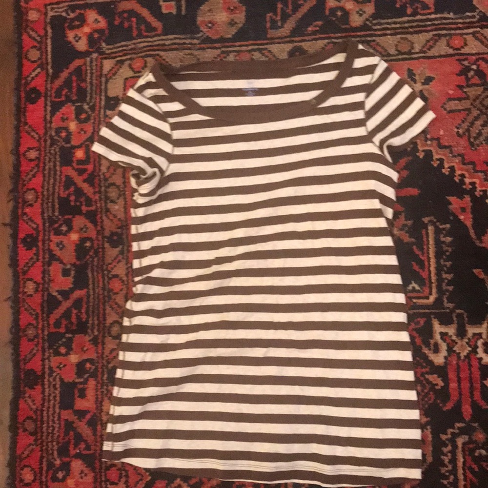 Gap maternity shirt M